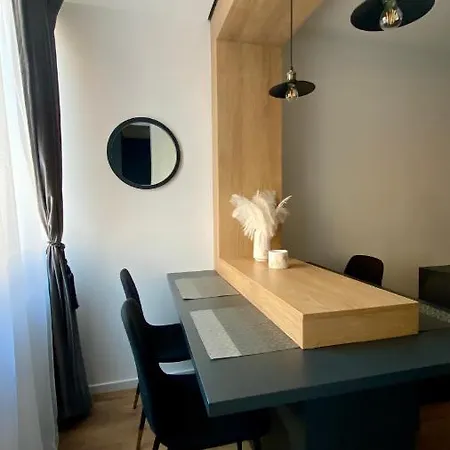 Zabeel Apartment